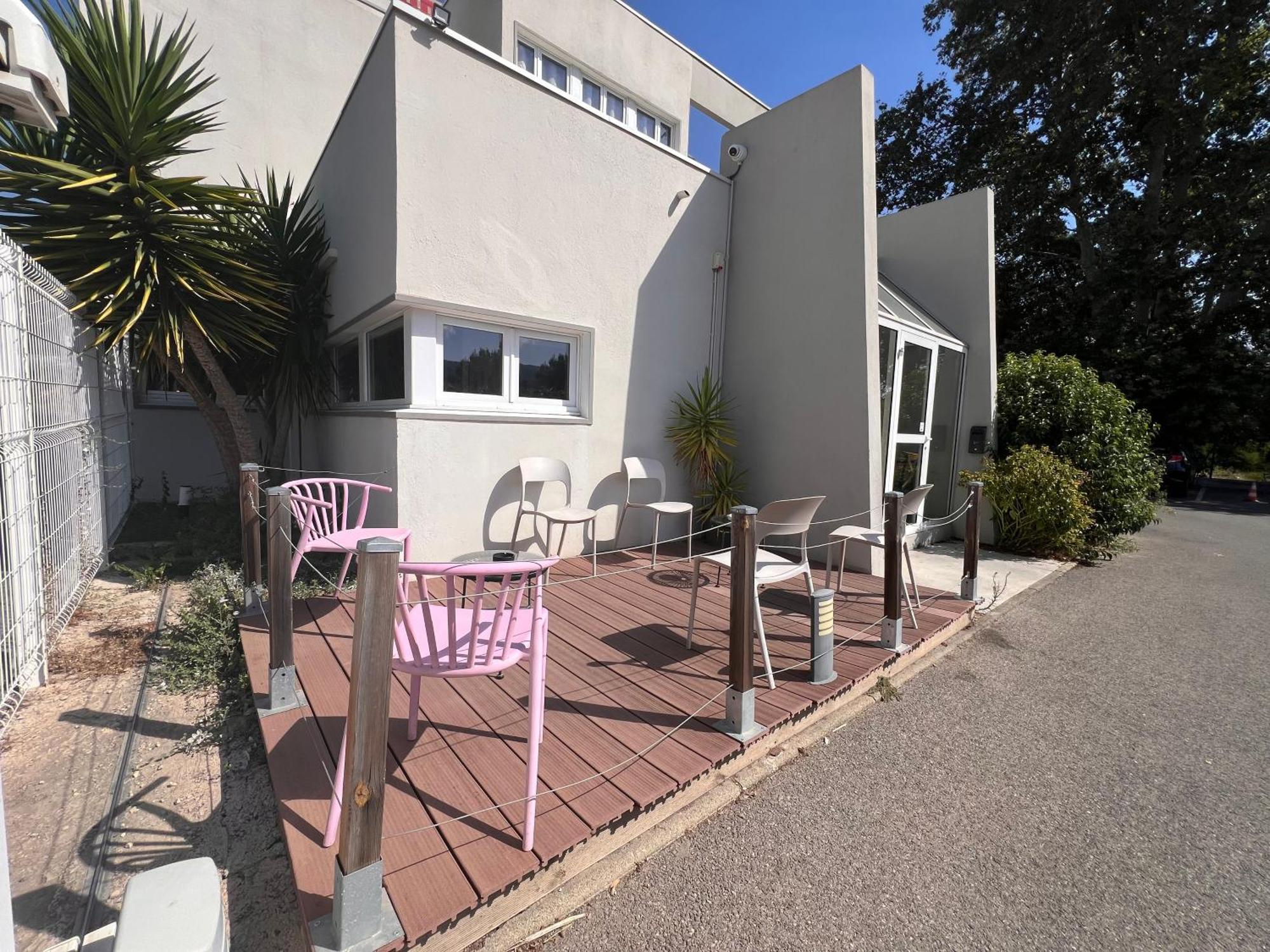 Contact Hotel Marseille Aubagne La Penne-sur-Huveaune Buitenkant foto