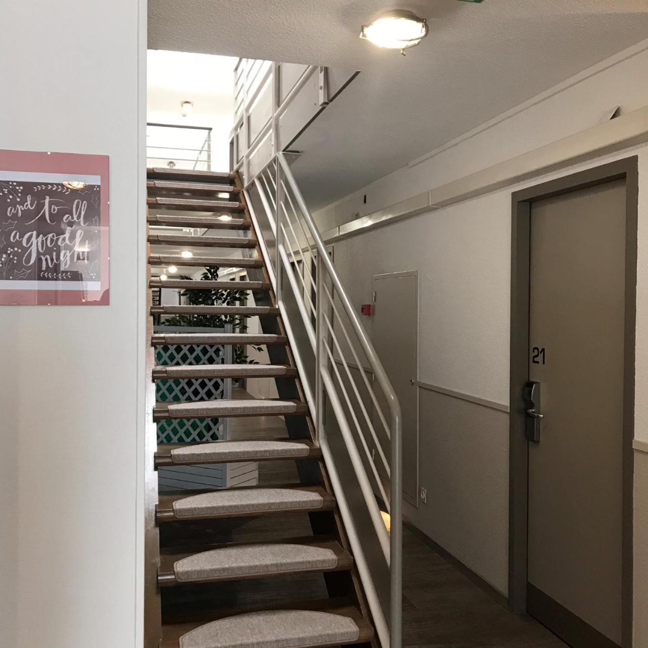 Contact Hotel Marseille Aubagne La Penne-sur-Huveaune Buitenkant foto